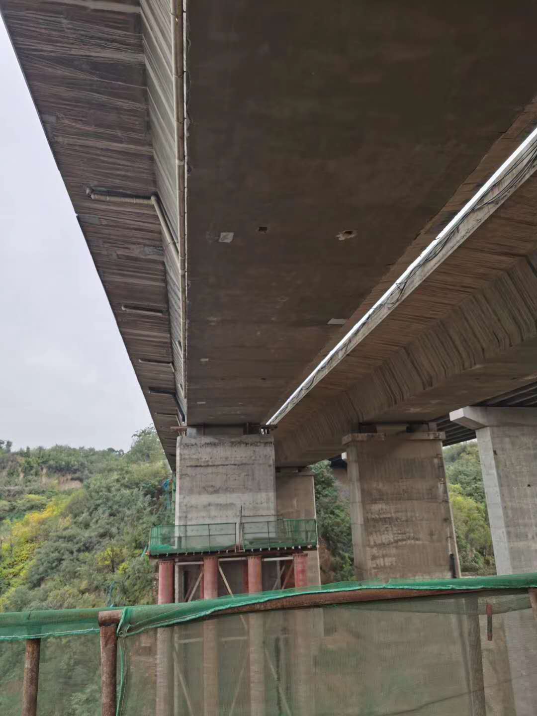 抚州桥梁加固前制定可行设计方案图并用对施工方法